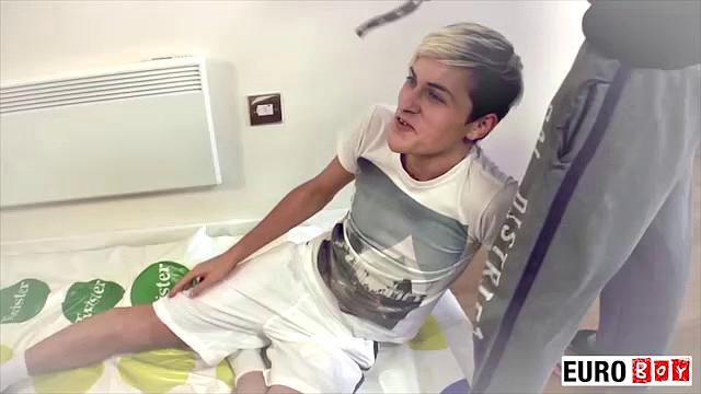 Скайлар связана и кайфует с игрушкой и членом - Кайл Уилкосон и Скайлар Блу