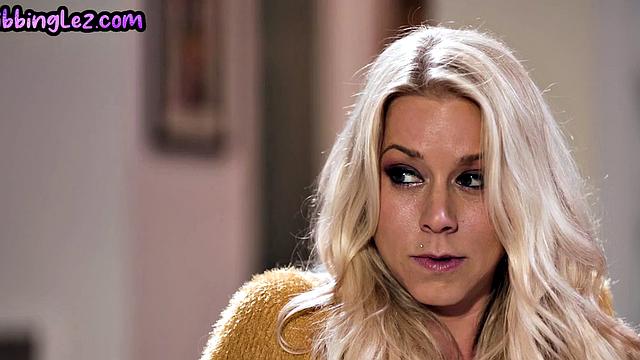 Bigtitted lesbian MILF gets pussylicked and fingered by GF