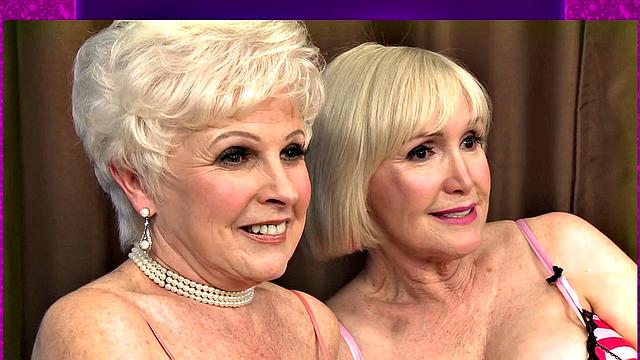 Jewel, Lola Lee and a stud: The three-way