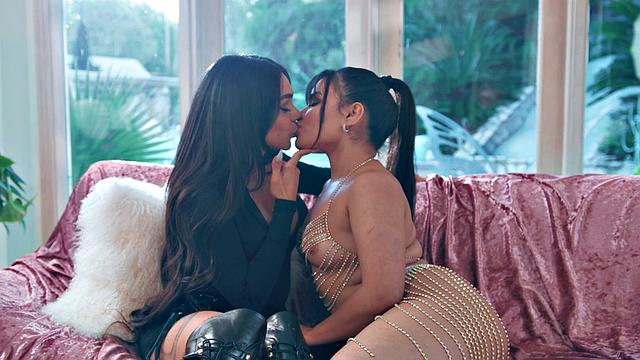 TRANSFIXED - Stacked Photographer Eva Maxim CREAMPIES Model Summer Col During Sexy Photoshoot