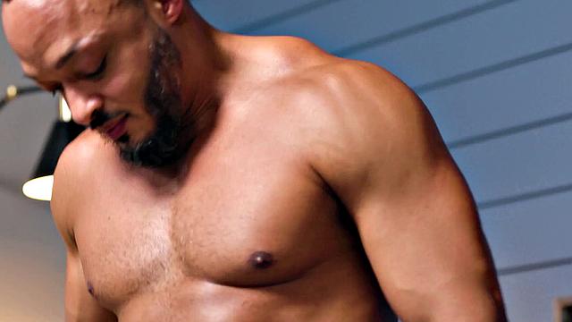 ty santana раздевается и садится на член dillon diaz после игры