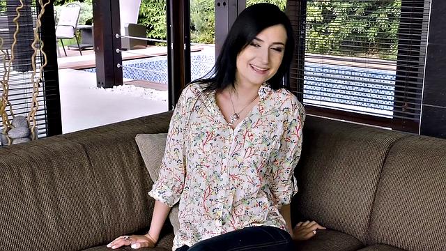 Yoga Teacher's Tenant