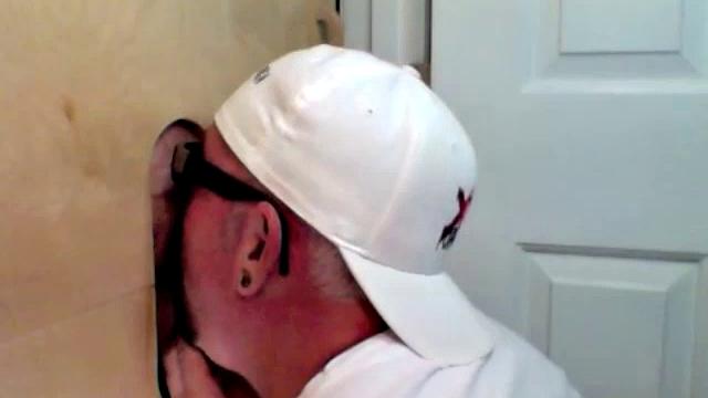 3 Married Men Serviced At The Gloryhole