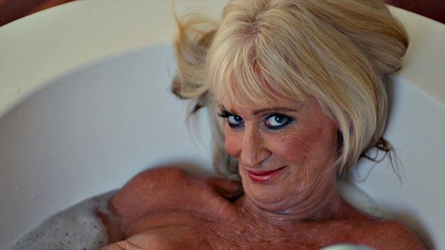 Leah L'Amour gets wet and soapy