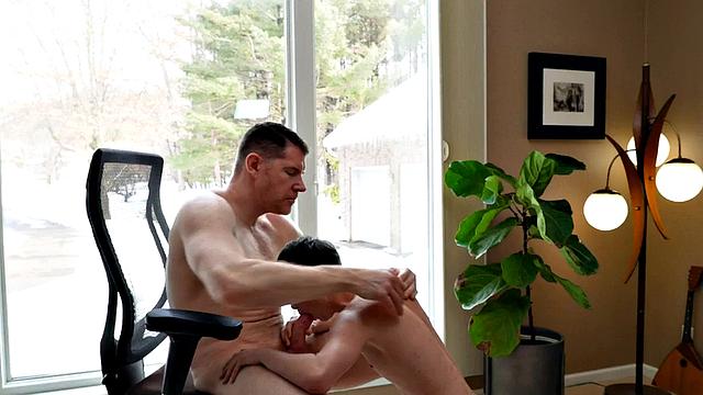 Petite twink fucked by tall DILF in tight asshole