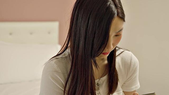 Busty Wife Li Cheats On Her Cheating Husband