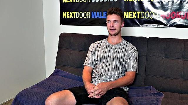 Amateur handsome jock jerks on casting till cumshot