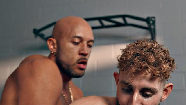 Black eager jock pounds ass of gym bottom after deepthroating