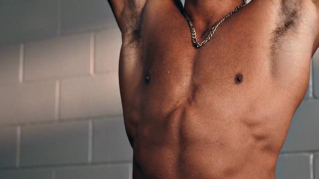 Black eager jock pounds ass of gym bottom after deepthroating