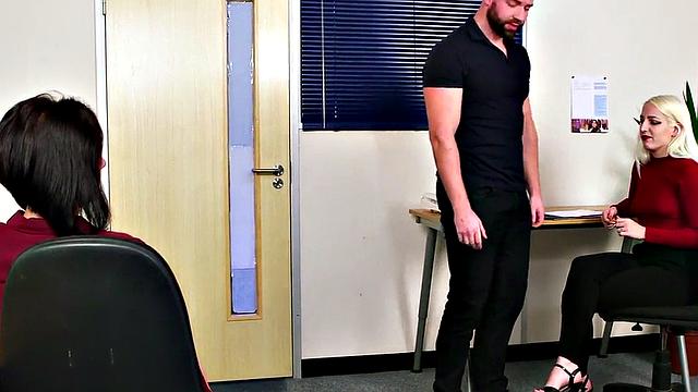 CFNM office dominas suck cock in gtoup BJ action