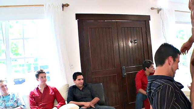 Amateur Ebony spoiled in voyeur party anal orgy