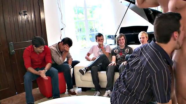 Amateur Ebony spoiled in voyeur party anal orgy