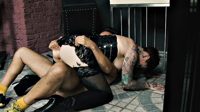 Shoot Me Hot Juice In Face