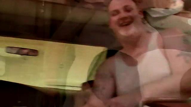 Минет и дрочка с Чез - в главной роли Чез