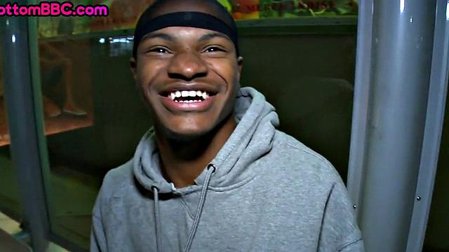 Ebony picked up and banged in public laundry service