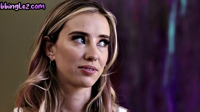 Lesbian babe rides MILF in 3some after pussyeating