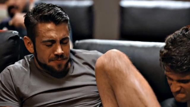 Bisex skinny babe fucked in public cinema 3some