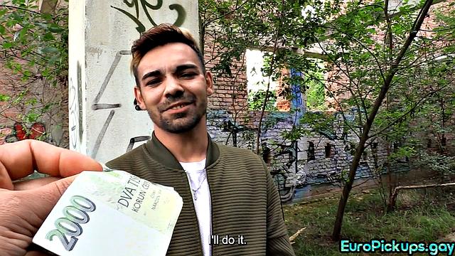 Real stud anal bouncing outdoor