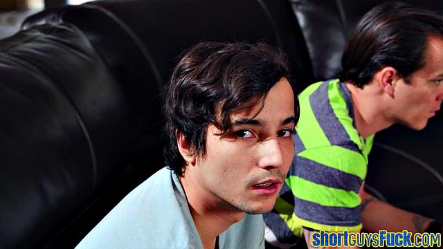 Short lad cuntplowing insatiable milf