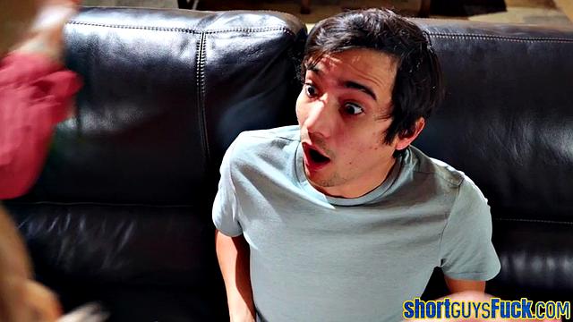 Short lad cuntplowing insatiable milf