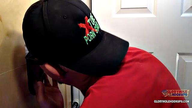Gloryhole Deep Throat And Swallow Session