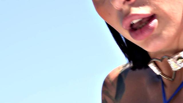 Big ass anal dyke fucked with toy and squirted by wet GF