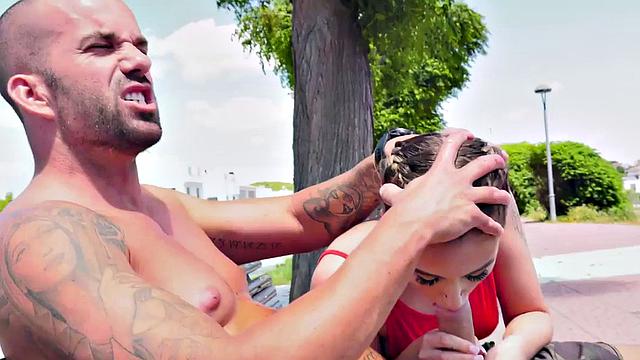 Latin babe deepthroats BF before getting fucked in public beach