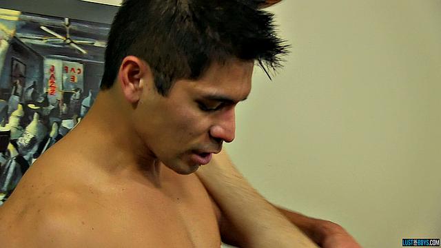 Kyler Moss and Spencer Williams hook up for a steamy gay session