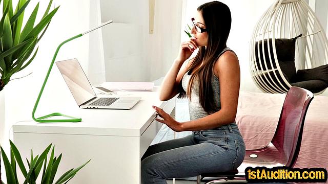 21yo cutie fucked on casting