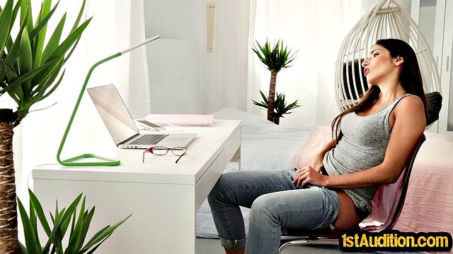 21yo cutie fucked on casting