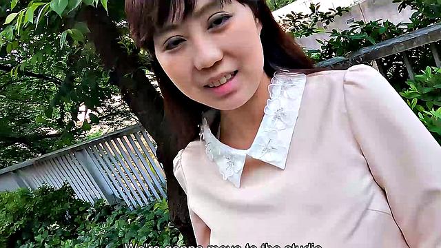 Married and pregnant Japanese housewife Seina Morikawa masturbates