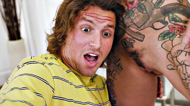 Busty stepmom dickrides and deepthroats in couple