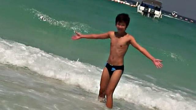 Pissing Asian twink fucks boyfriend's ass on vacation in hotel room