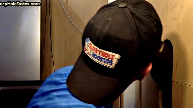 Homemade gloryhole DILF sucks black dong till cum in mouth