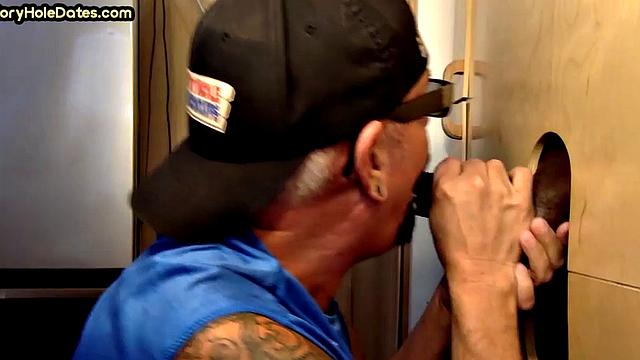 Homemade gloryhole DILF sucks black dong till cum in mouth