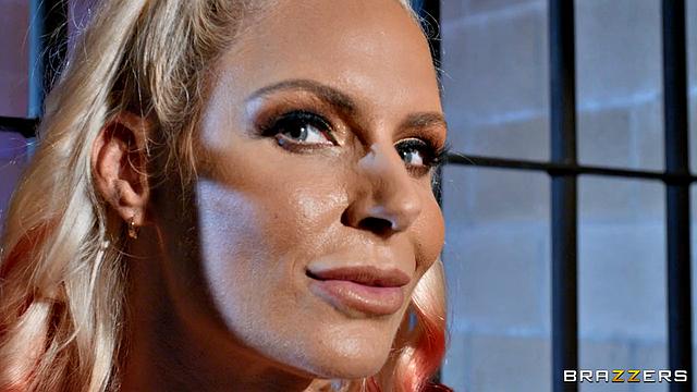 Lesbian Strap-On To Gag On