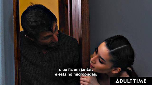 ADULT TIME - Stepdad Spanks & Bangs STEPDAUGHTER Aria Lee For Touching Herself! PORTUGUESE SUBTITLES