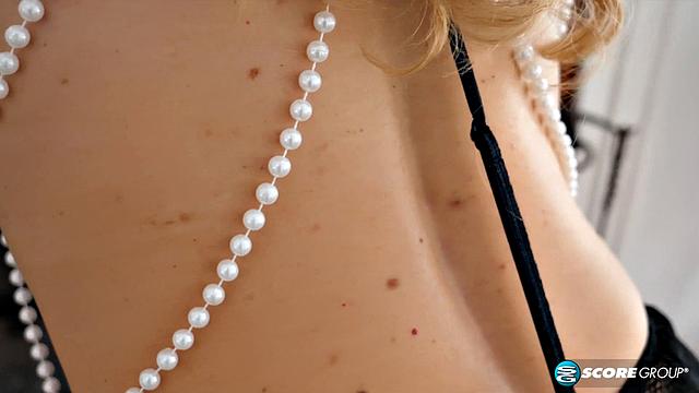 Jessi Lee and the machine