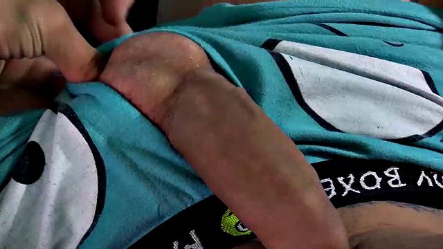 городской красавчик дрочит, будто квартплата завтра