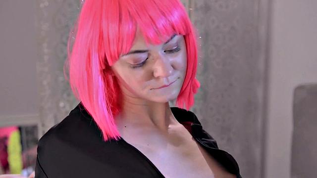 Sports Star Merry Pie used by Lesbian Domme