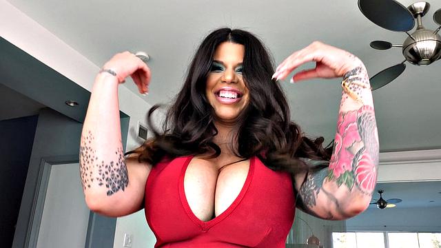 Lana Blanc: Beautiful Busty