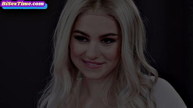 Big-booty blonde cockriding in 3way