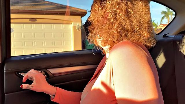 Sara Knows How To Tip