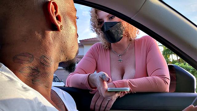 Sara Knows How To Tip