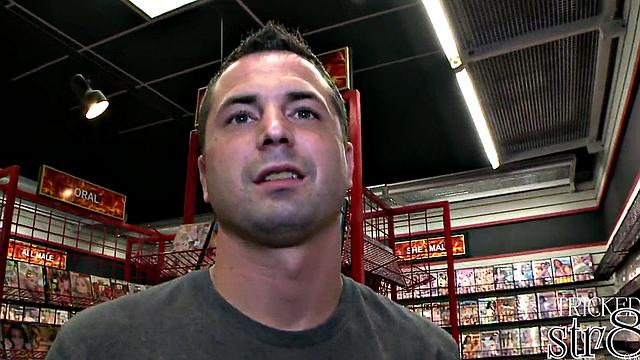 Gloryhole straight fooled by lips