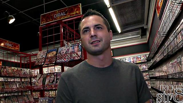 Gloryhole straight fooled by lips