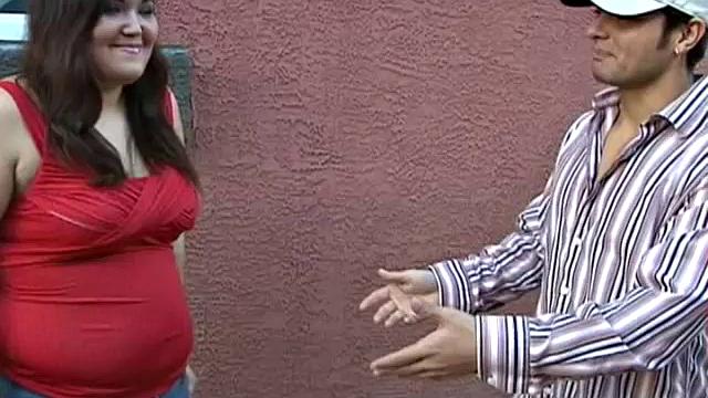 Cute Plumper Seduces Landlord