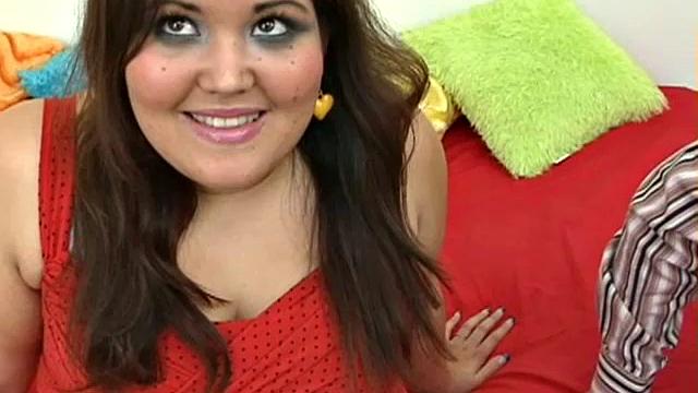 Cute Plumper Seduces Landlord