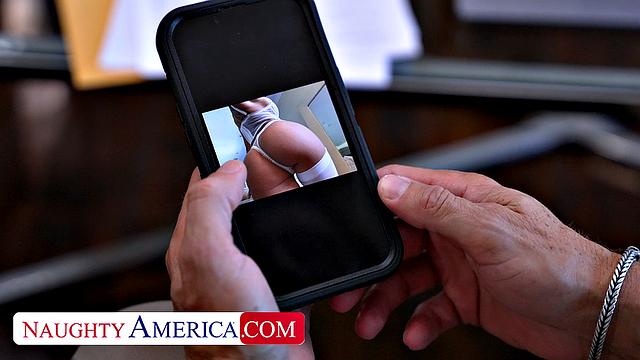 Sexy client Cassie Del Isla needs stress relief from a married man's cock