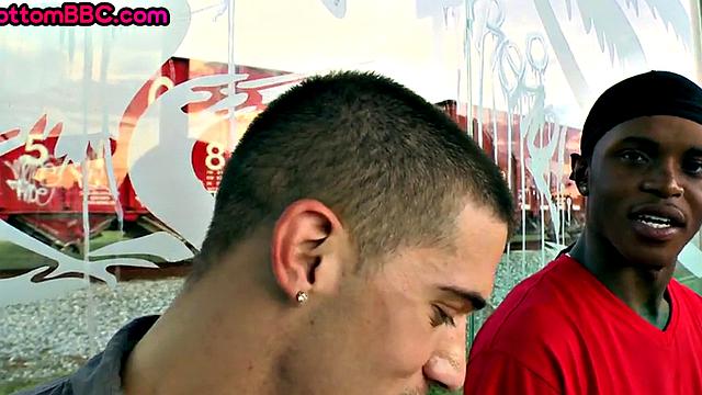 Picked up thug gets his ass fucked by white dude